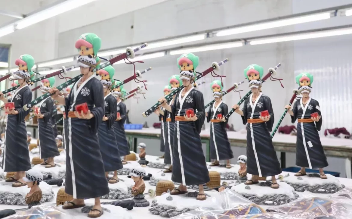 Standing Trafalgar D. Water Law – Brain Hole Studio Standing Trafalgar D. Water Law - Brain Hole Studio