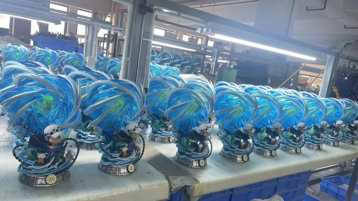 Trafalgar D. Water Law Cosplay Nohara Shinnosuke – MianHuaTang Studios (2)