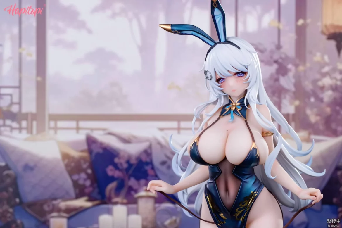 B_011 Hapitopi Studio Bunny Girl