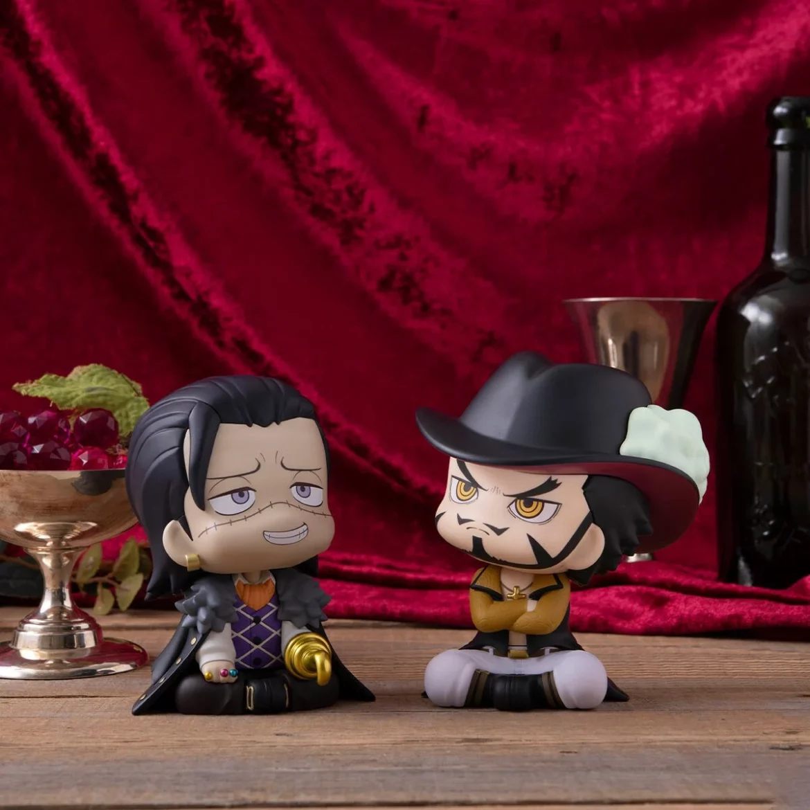 602-4 MegaHouse Sir Crocodile & Dracule Mihawk